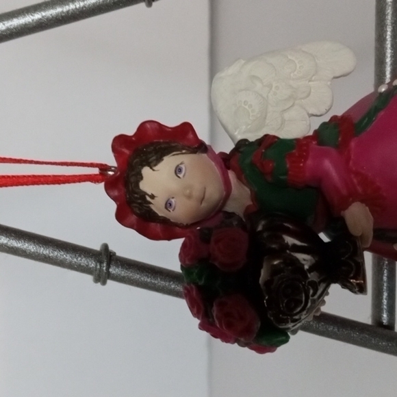 Hallmark KEEPSAKE Christmas Ornament Collector's Series - Rose Angel - 1999, - Picture 4 of 9